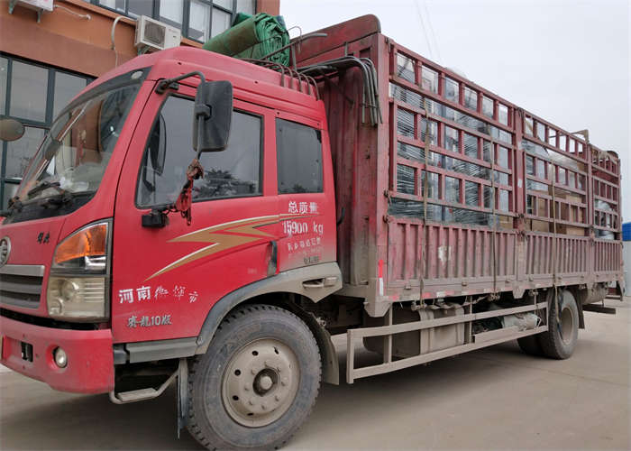 江西某电气公司采购净化板单吹手动风淋室