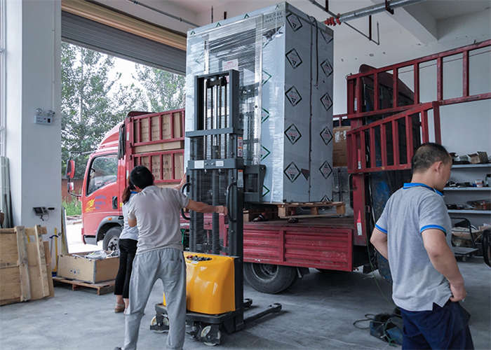 漳浦某装饰公司采购304双吹感应互锁风淋室